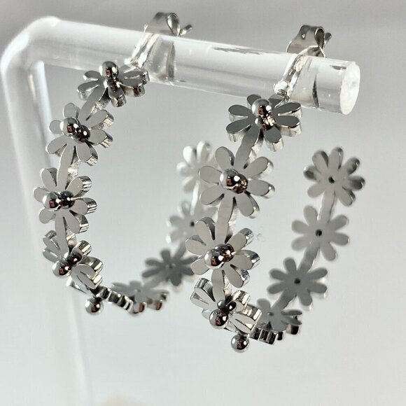 Daisy Chain Flower Stainless Steel Hoop Earrings - Picture 1 of 11